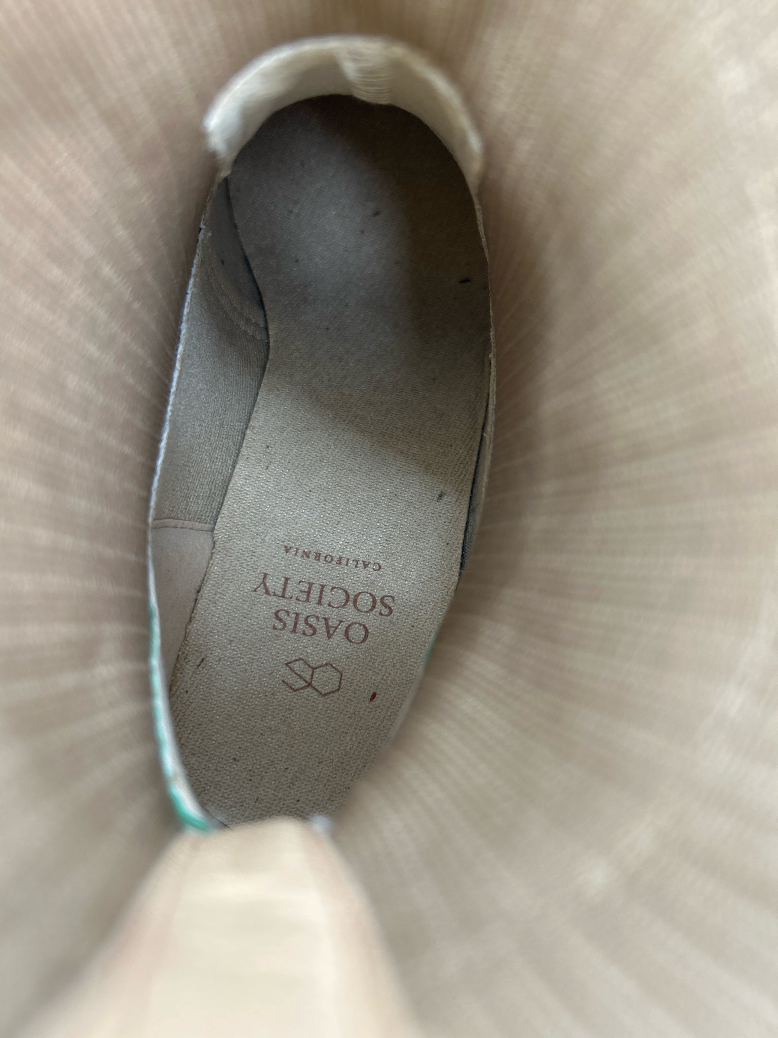 OASIS SOCIETY Size 8.5 Taupe Women Booties