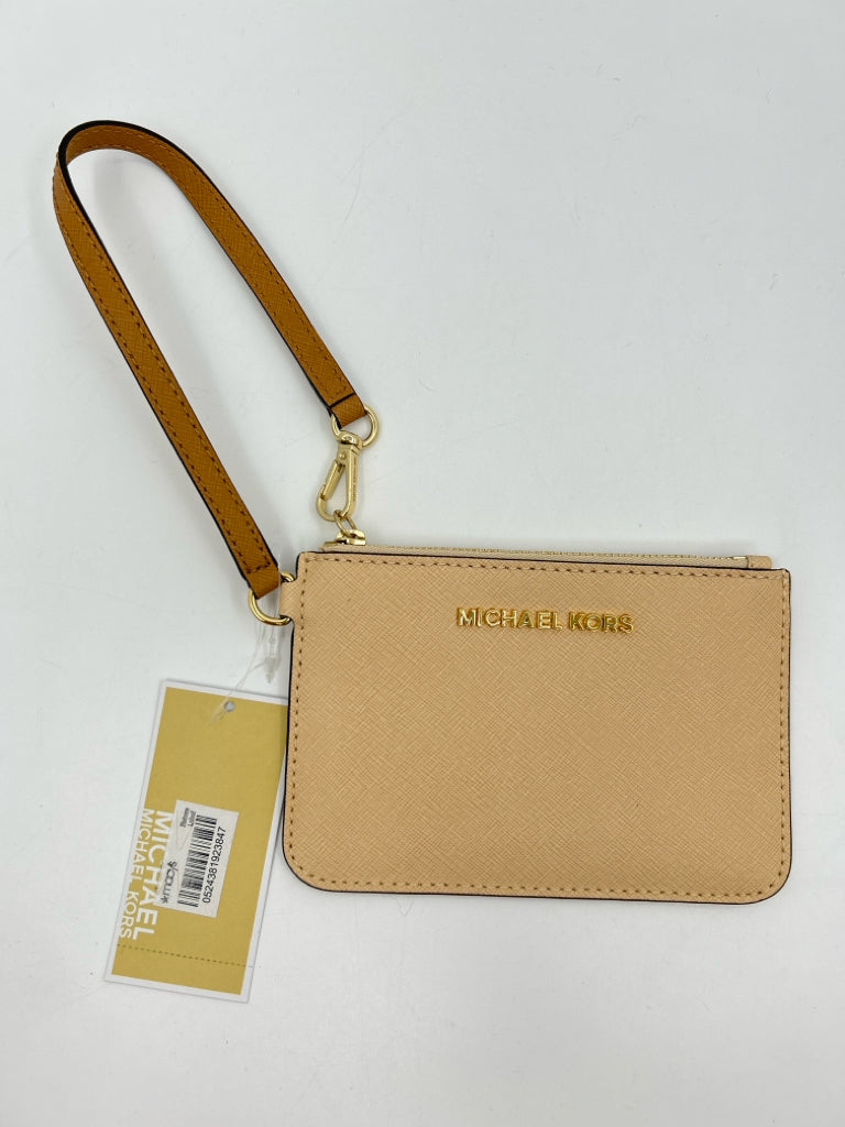 MICHAEL KORS NWT nude Wristlet