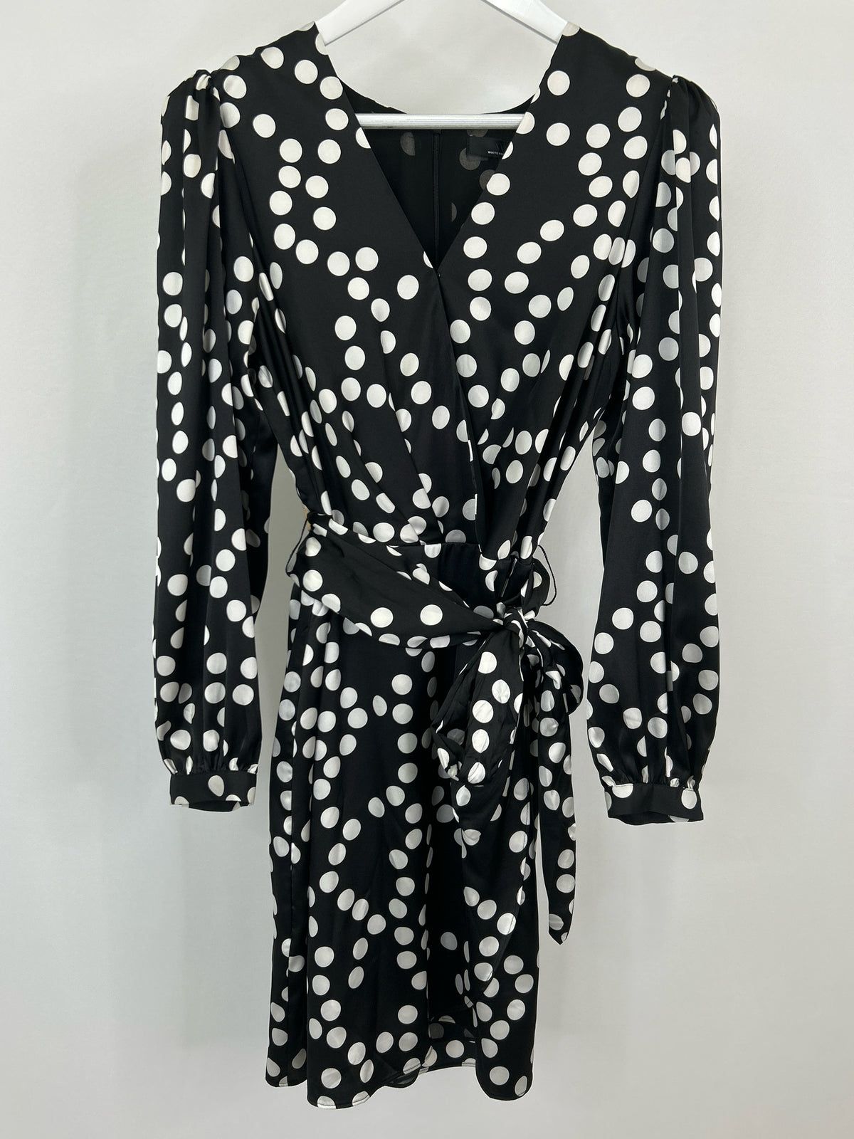 White House Black Market Size 8 Black and White Women Dress