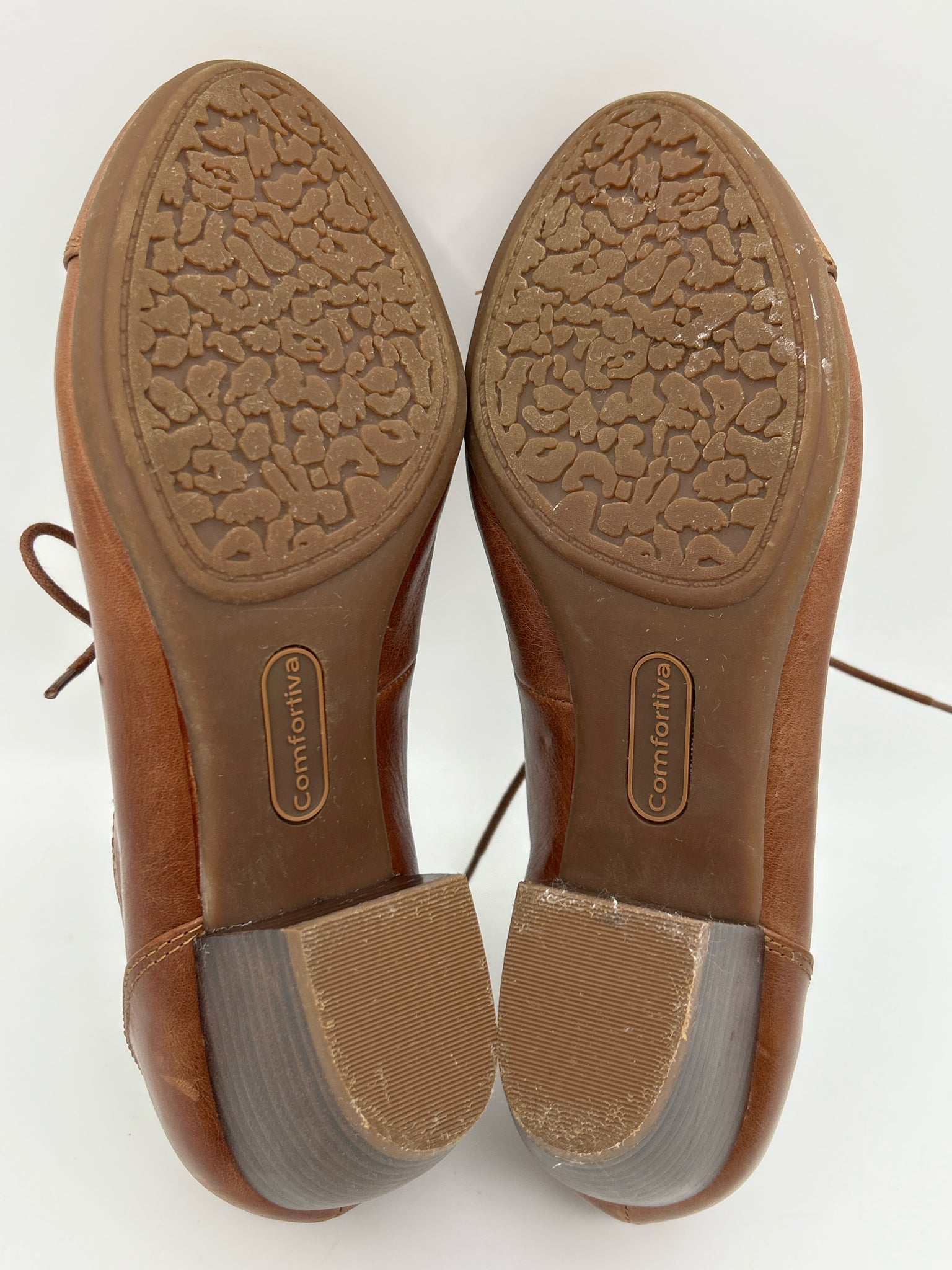 COMFORTIVA Size 9.5M Tan Women Pumps