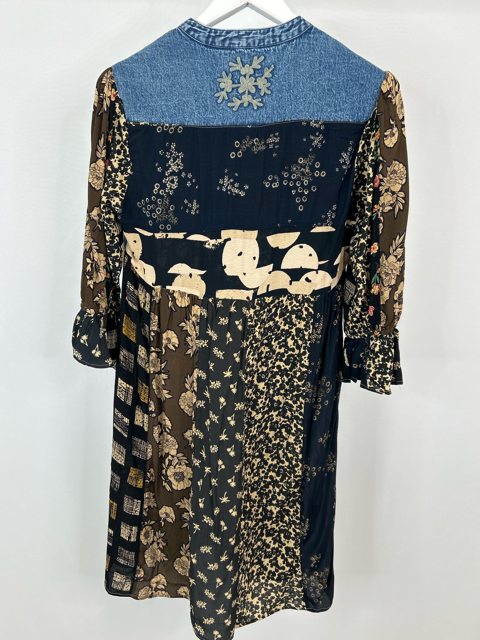 YOUNG THREADS Size S Black Print Women Dress NWT