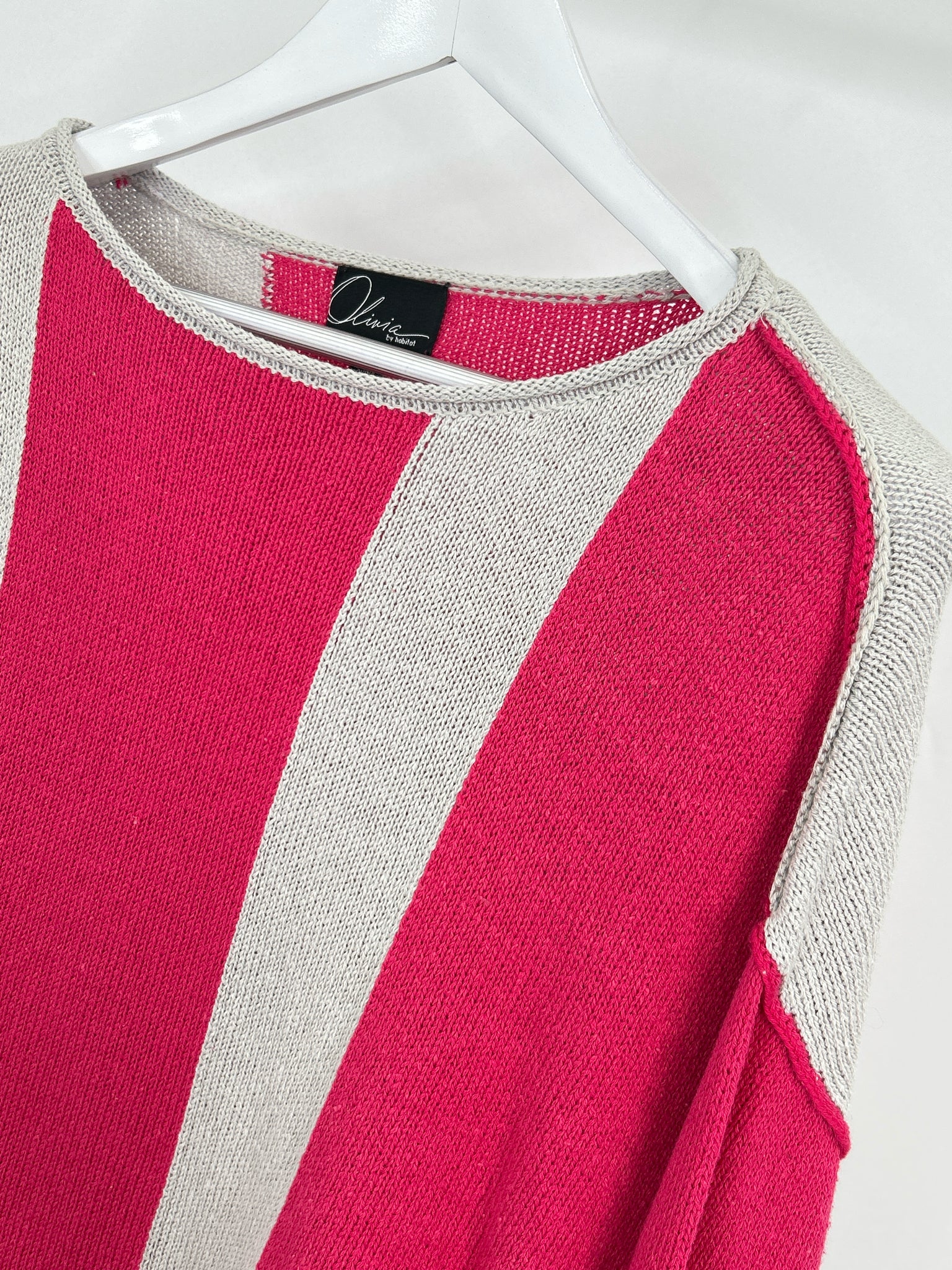 OLIVIA BY HABITAT CLOTHES Size S Magenta and Gray Women Sweater