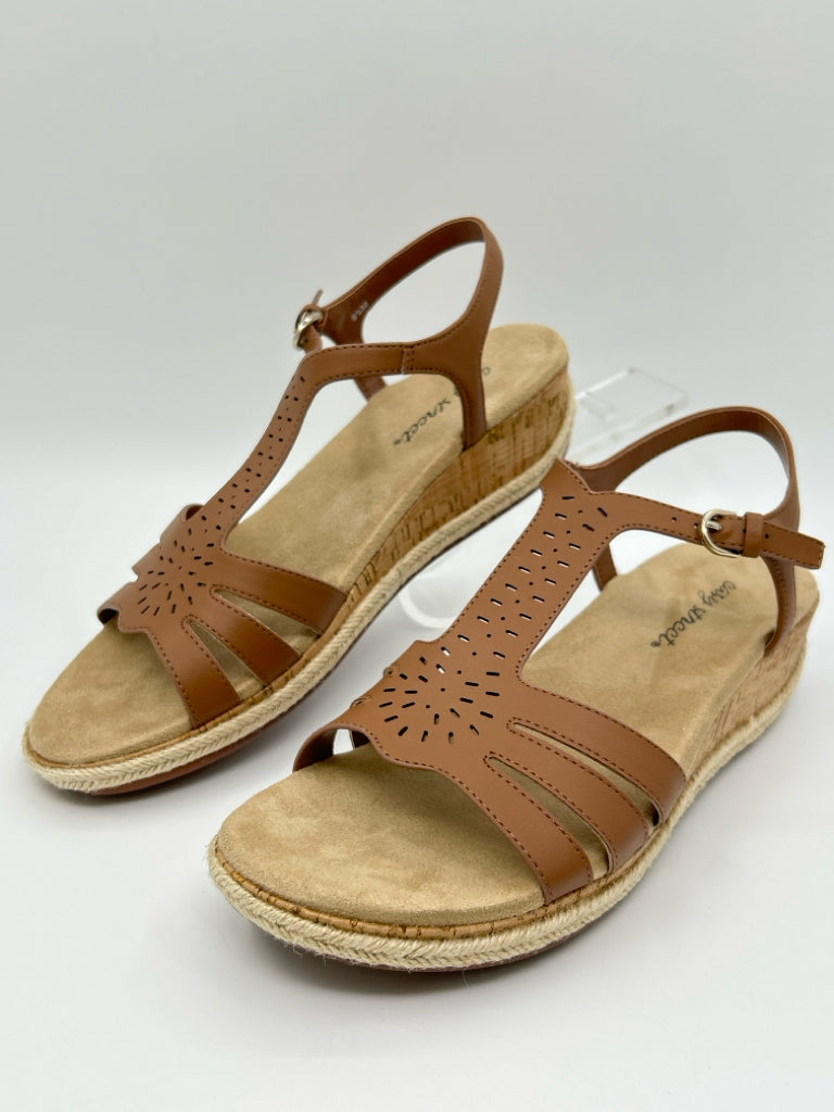 EASY STREET Size 9.5M Tan Women's Sandal