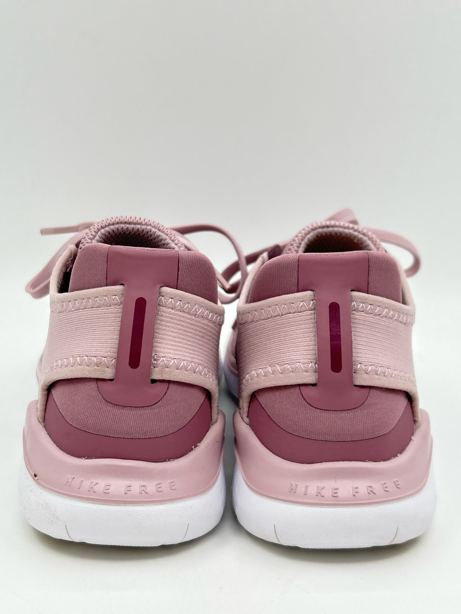NIKE Size 7 Mauve Women Sneakers