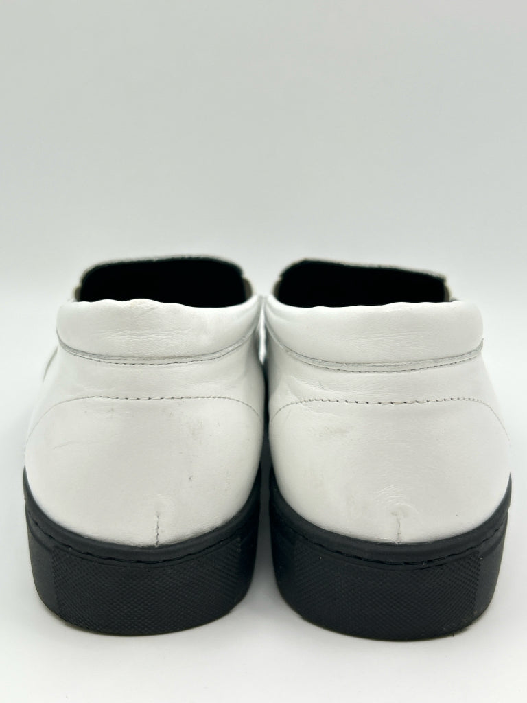 MOSCHINO Women Size 41 White & Black Loafer