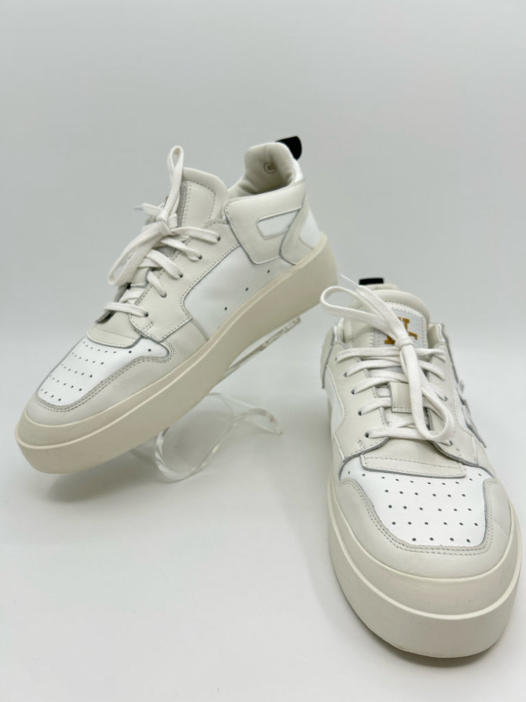 ESSEUTESSE Women Size 40 White Sneakers