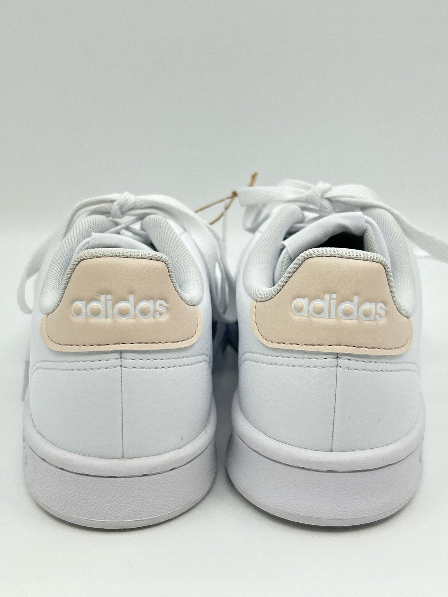 ADIDAS Size 7.5 White Women Sneakers NIB