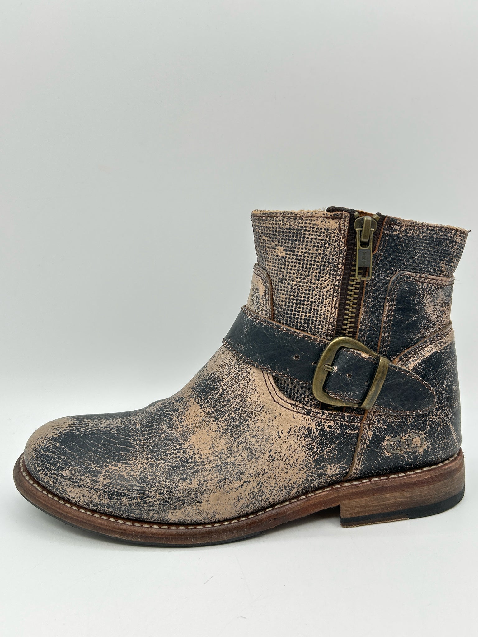 BED STU Size 6.5 Black & Beige Women Booties