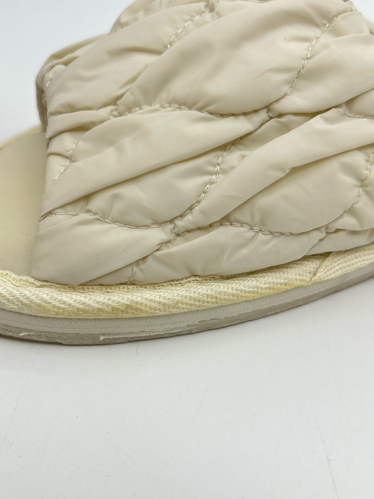 SKIMS Size 38/8 Beige Women Flats