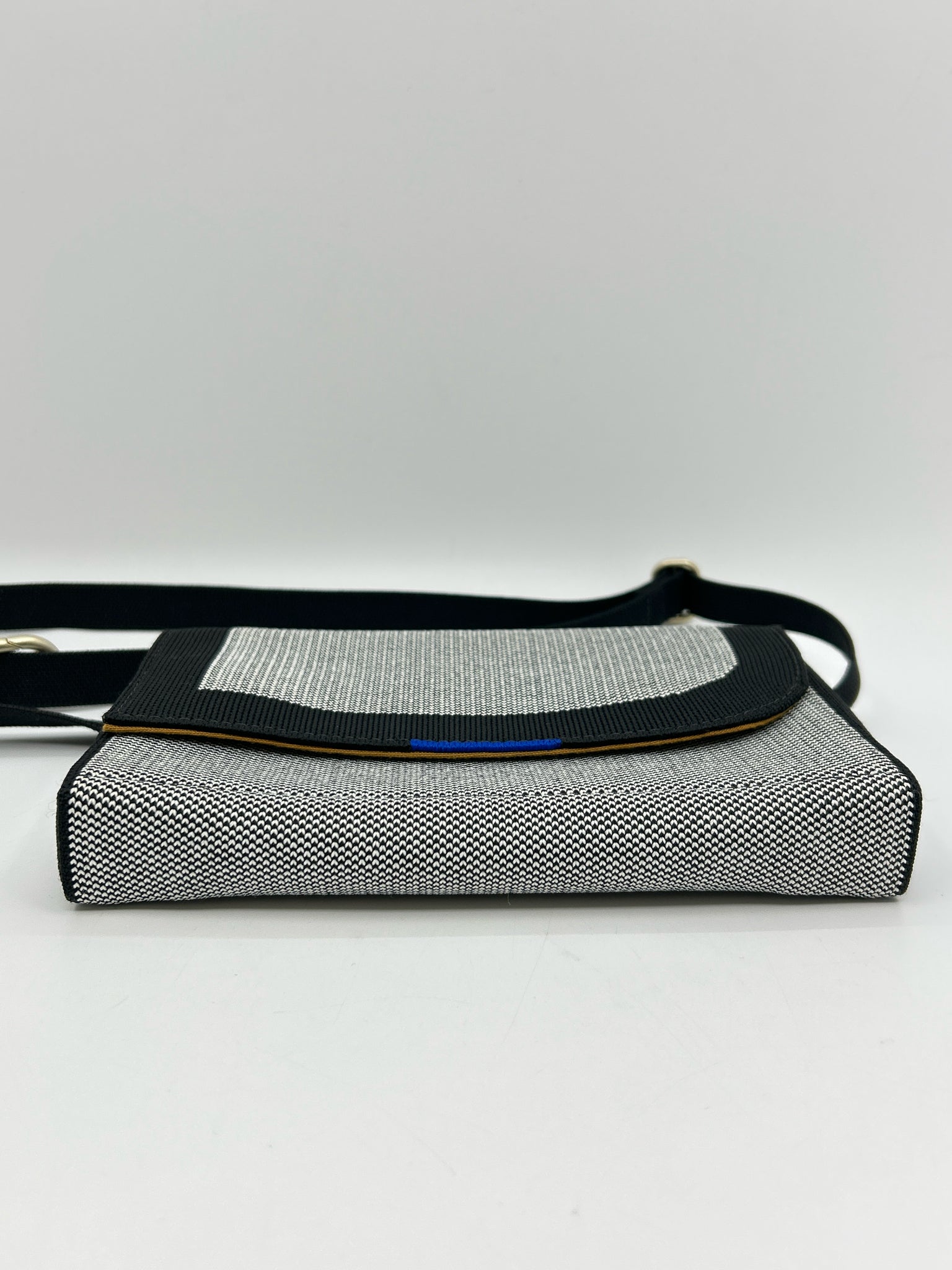 ROTHY'S Grey & Black Women Purse