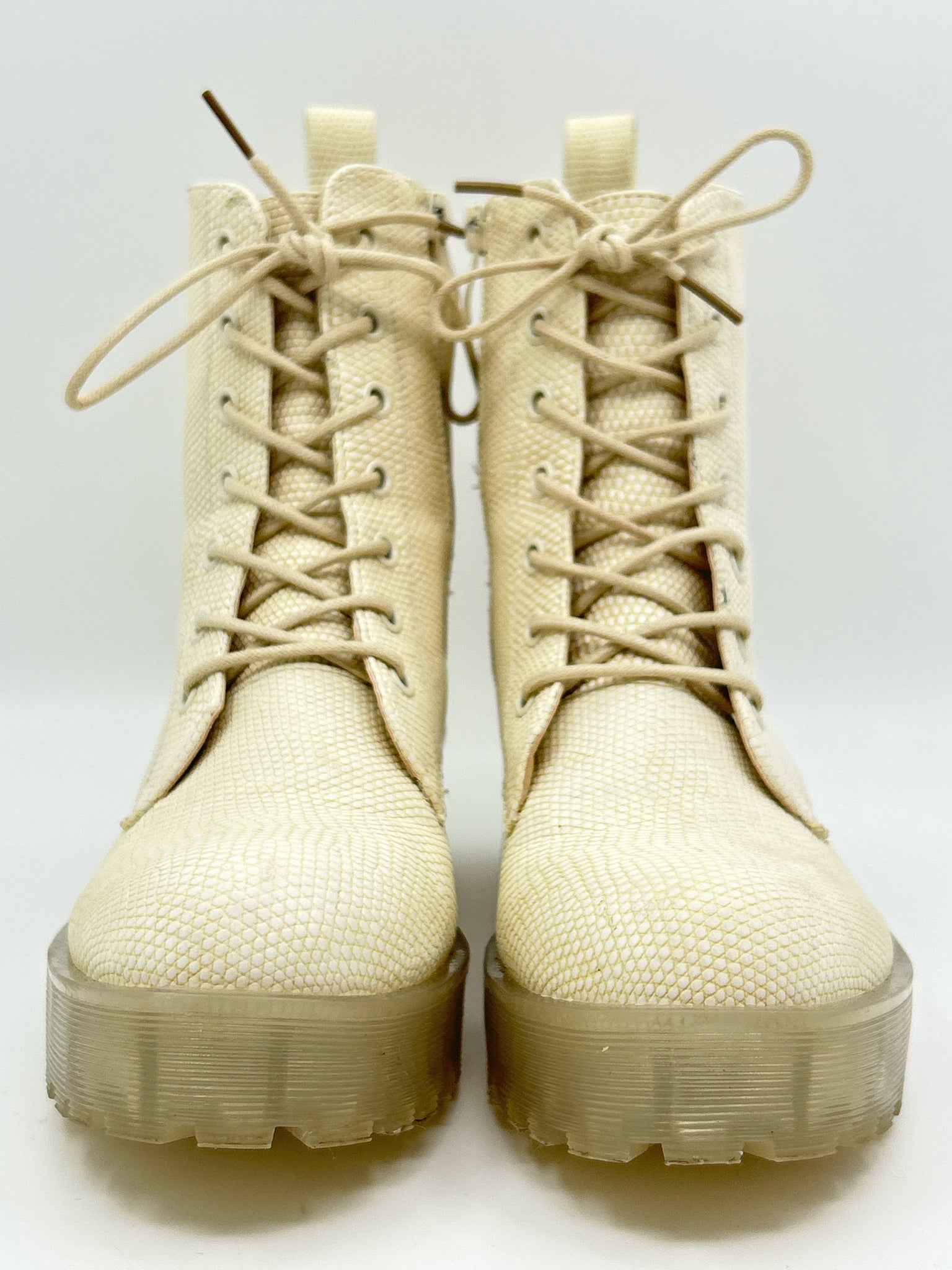 DIRTY LAUNDRY Size 6.5 BONE Women Boots