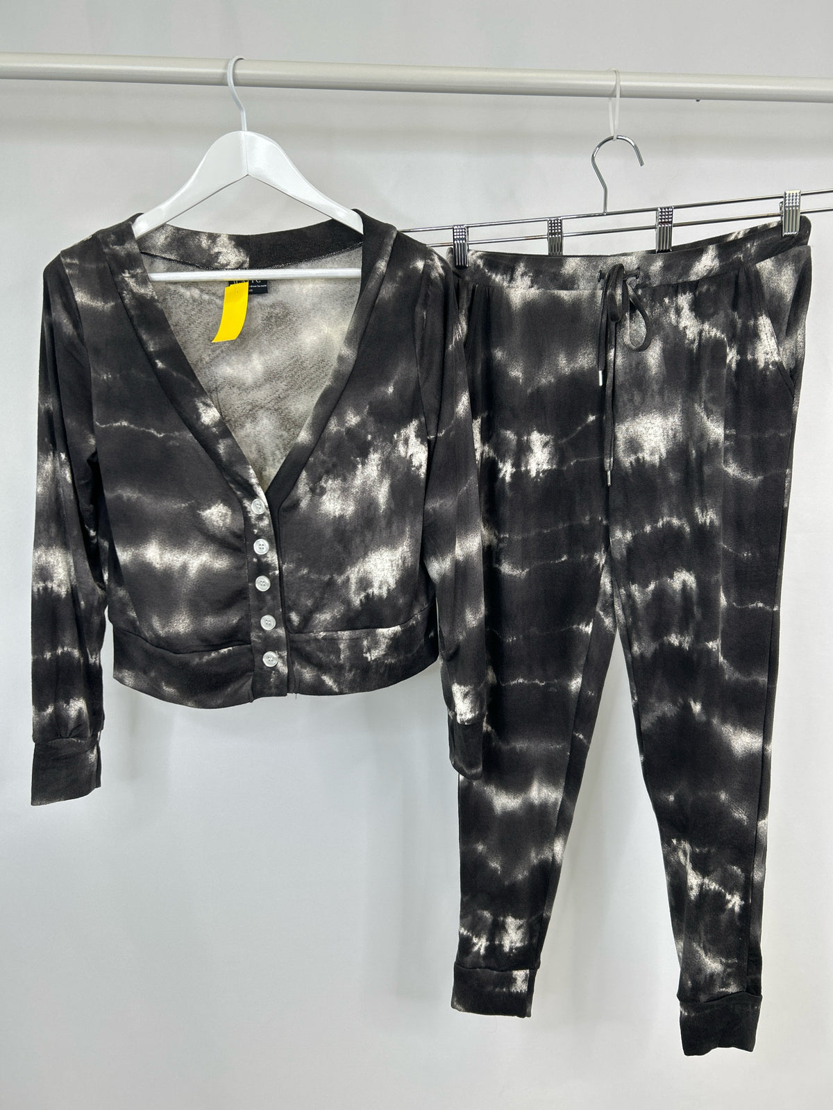 LA|TC Los Angeles Trading Company Size M Black and White Women 2-Piece w/pants