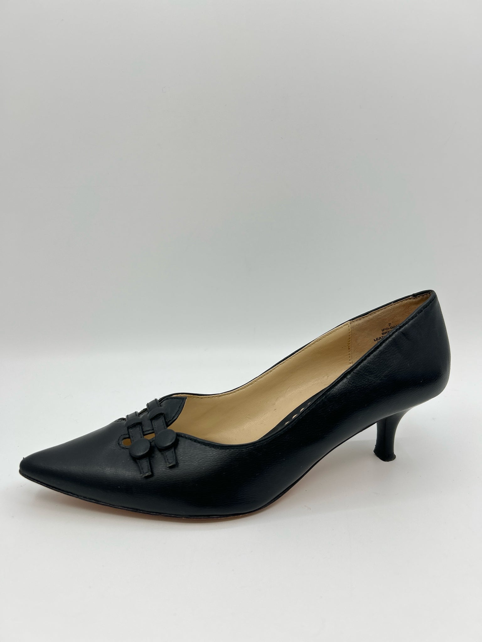 OSCAR DE LA RENTA Size 7M Black Women Pumps