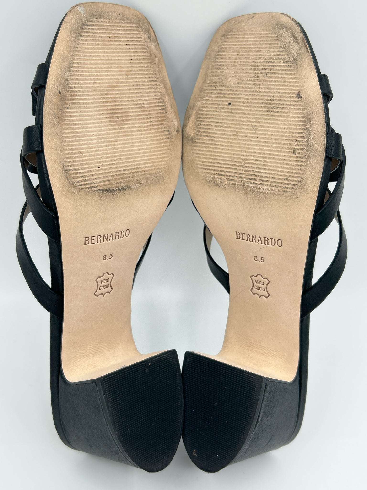 BERNARDO Size 8.5 Black Women Sandal