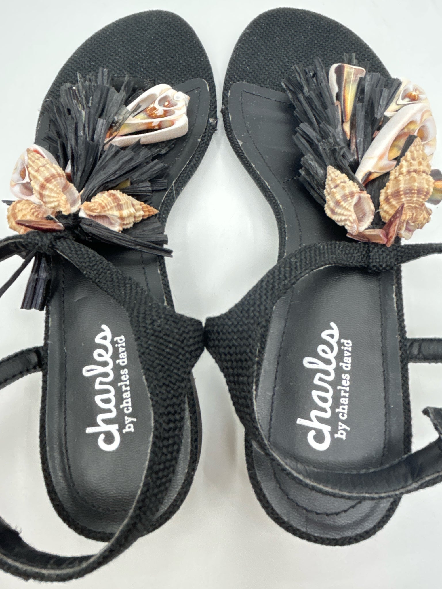 CHARLES by Charles David Size 8.5M Black Women Sandal