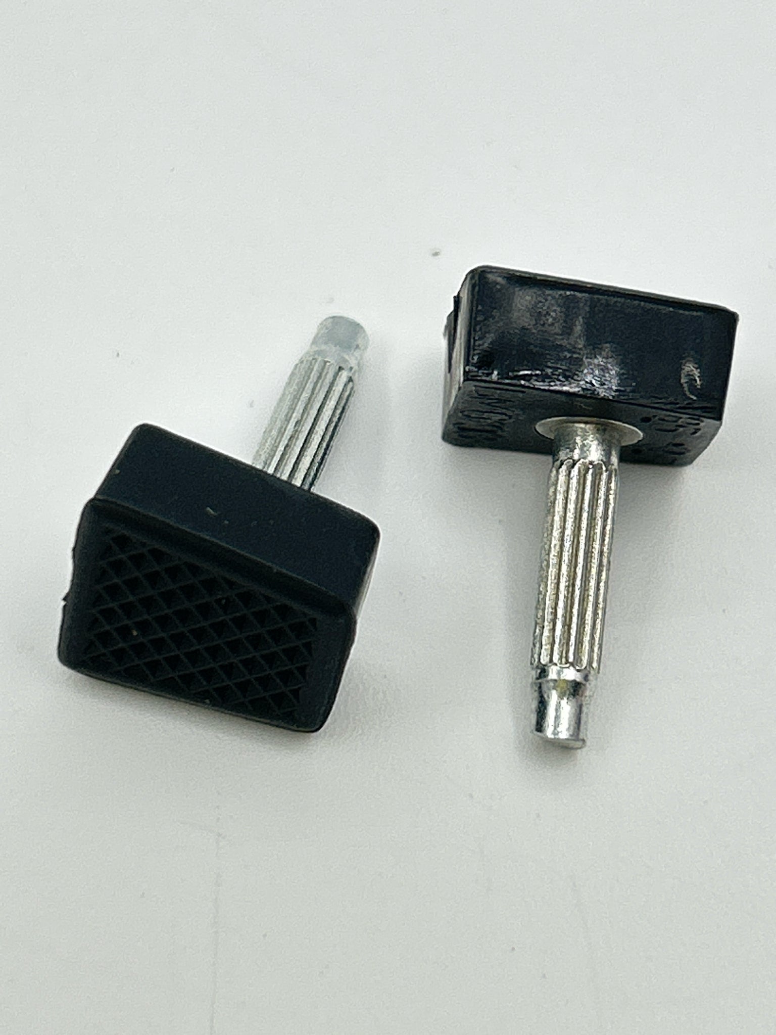 BADGLEY MISCHKA Size 8.5M Black Women Sandal