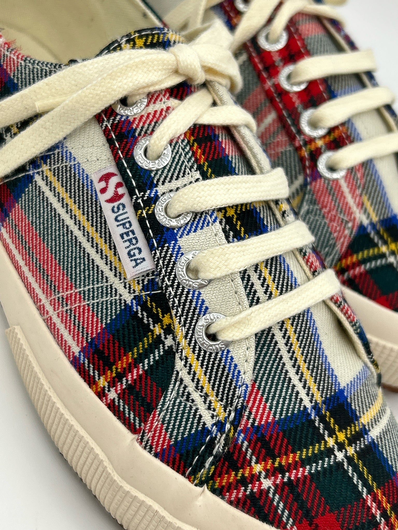 SUPERGA Size 7.5 Red Plaid Women Sneakers
