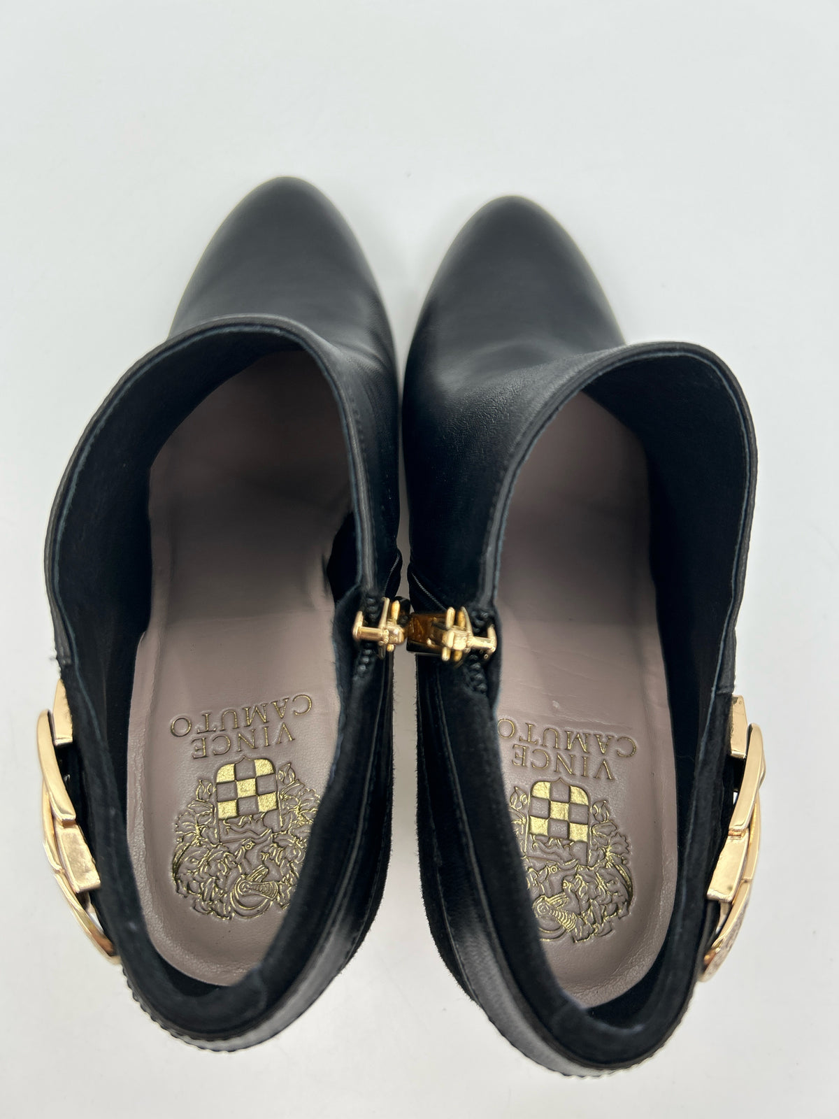VINCE CAMUTO Size 7M Black Women Booties
