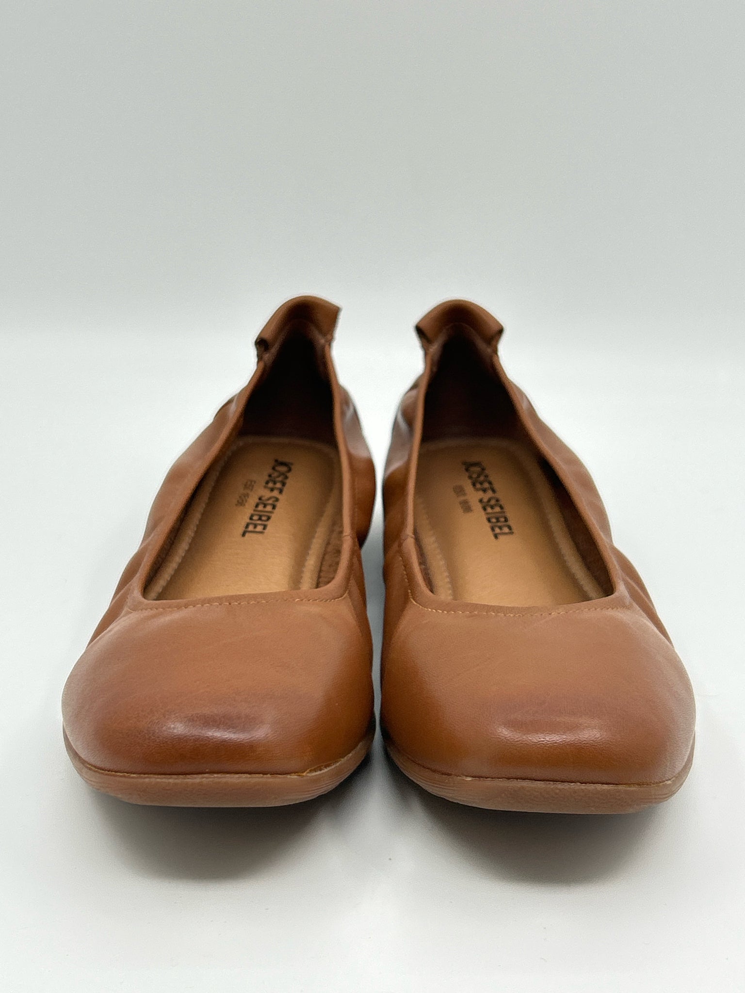 JOSEF SEIBEL Size 39 Tan Women Flats