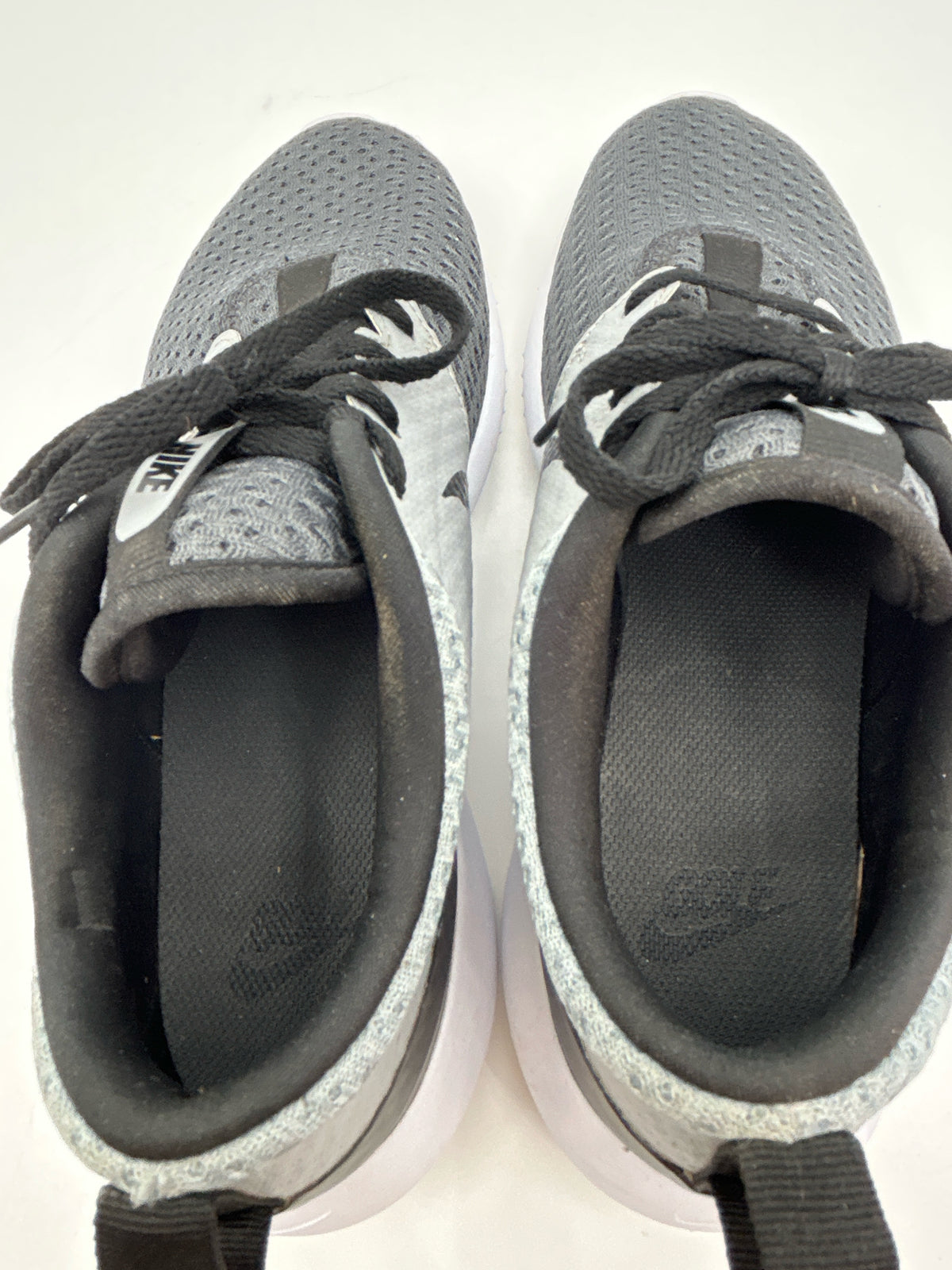 NIKE Size 8.5 Grey Women Sneakers