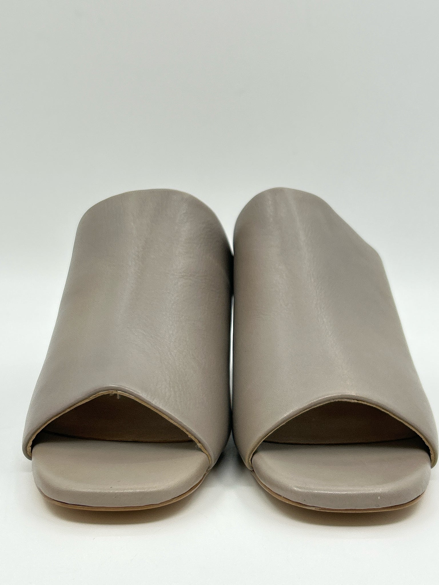 ANTHONY VEER Size 7 Taupe Women Sandal NWOB