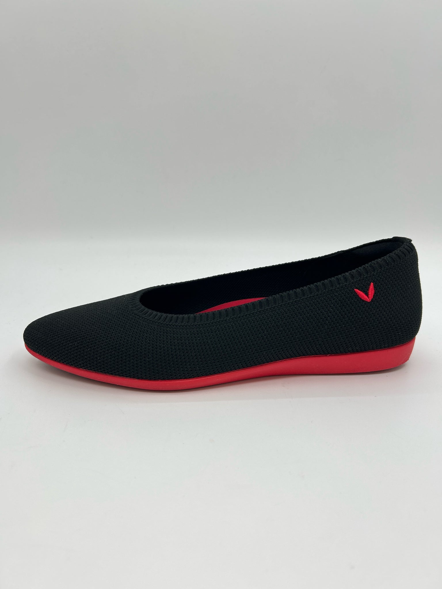 VIVAIA Size 39 Black Women Flats