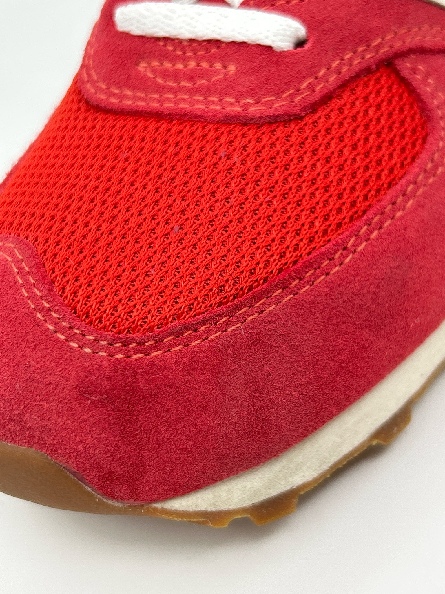 NEW BALANCE Size 6 Red Women Sneakers