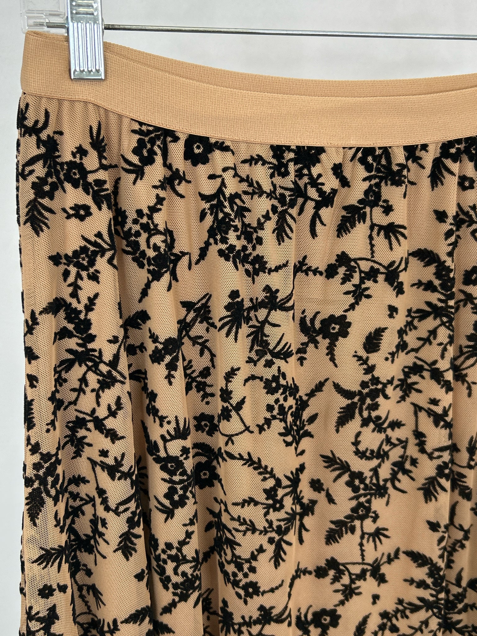 VINCE CAMUTO Size S Nude and Black Women Skirt
