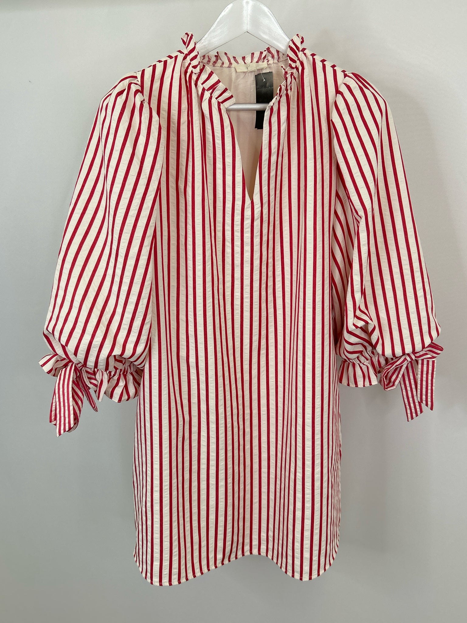 ENTRO Size M WHITE AND RED Women Dress