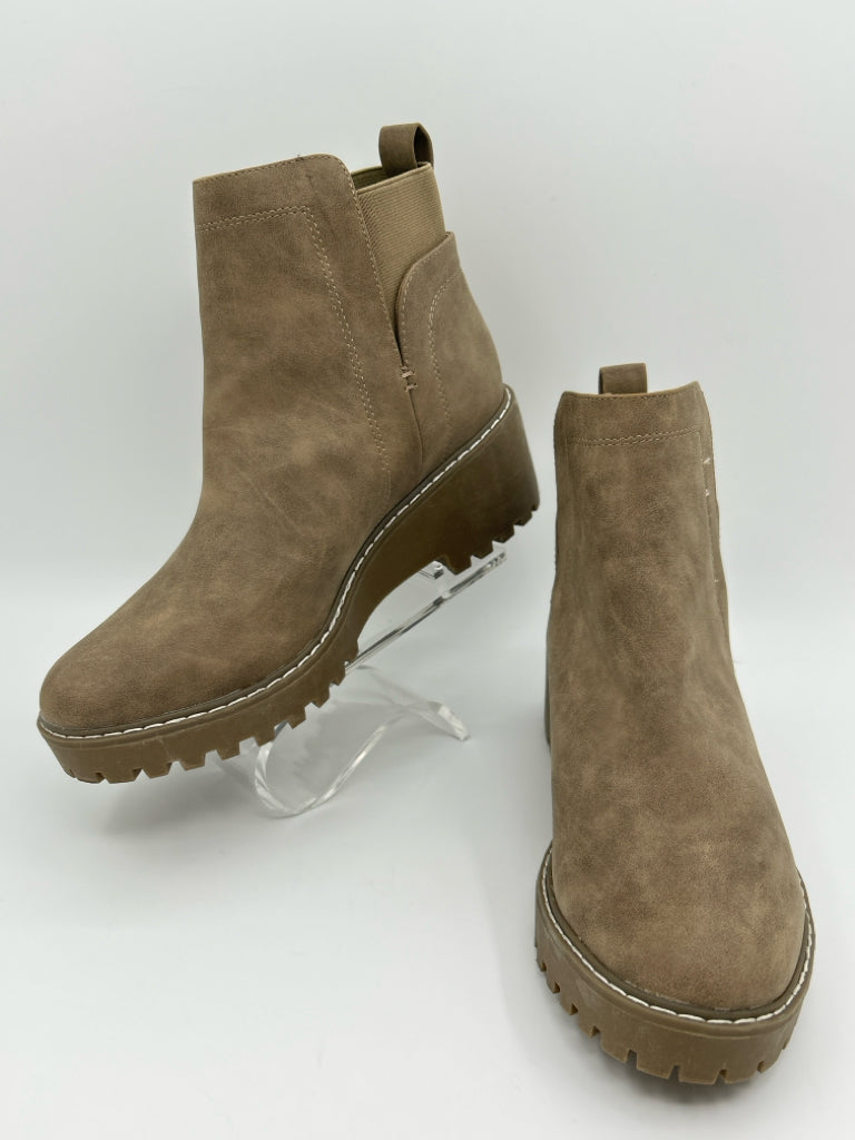 DOLCE VITA Women Size 8 Tan Booties