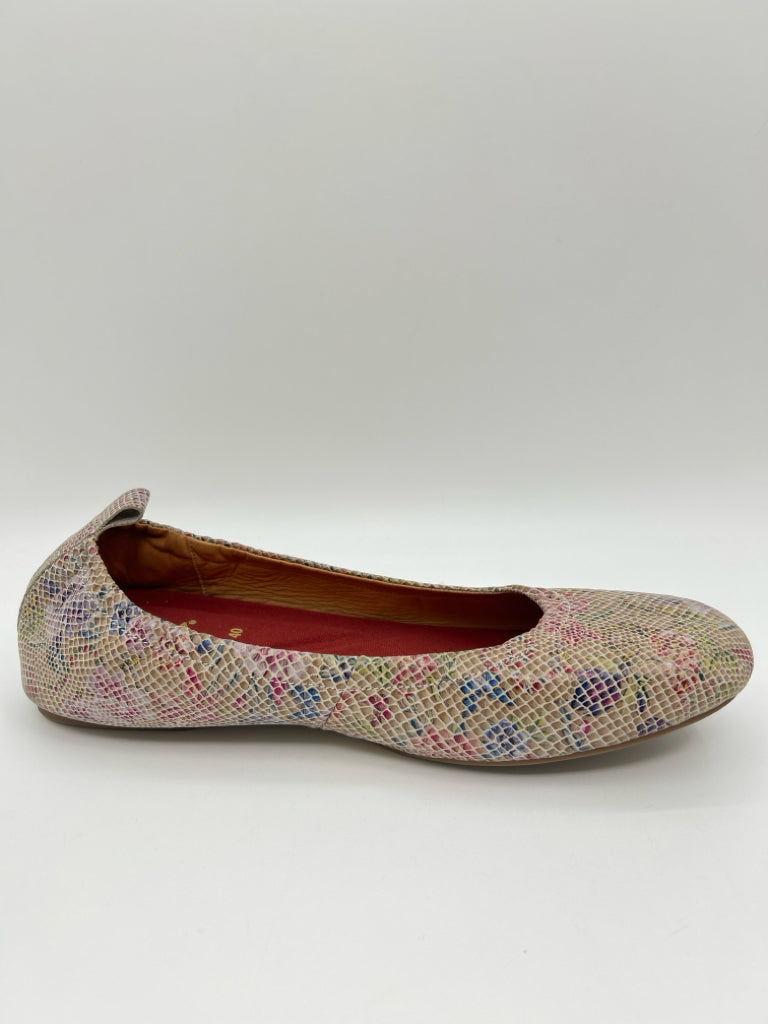 AMADA NIB Women Size 40 Multi-Color Flats