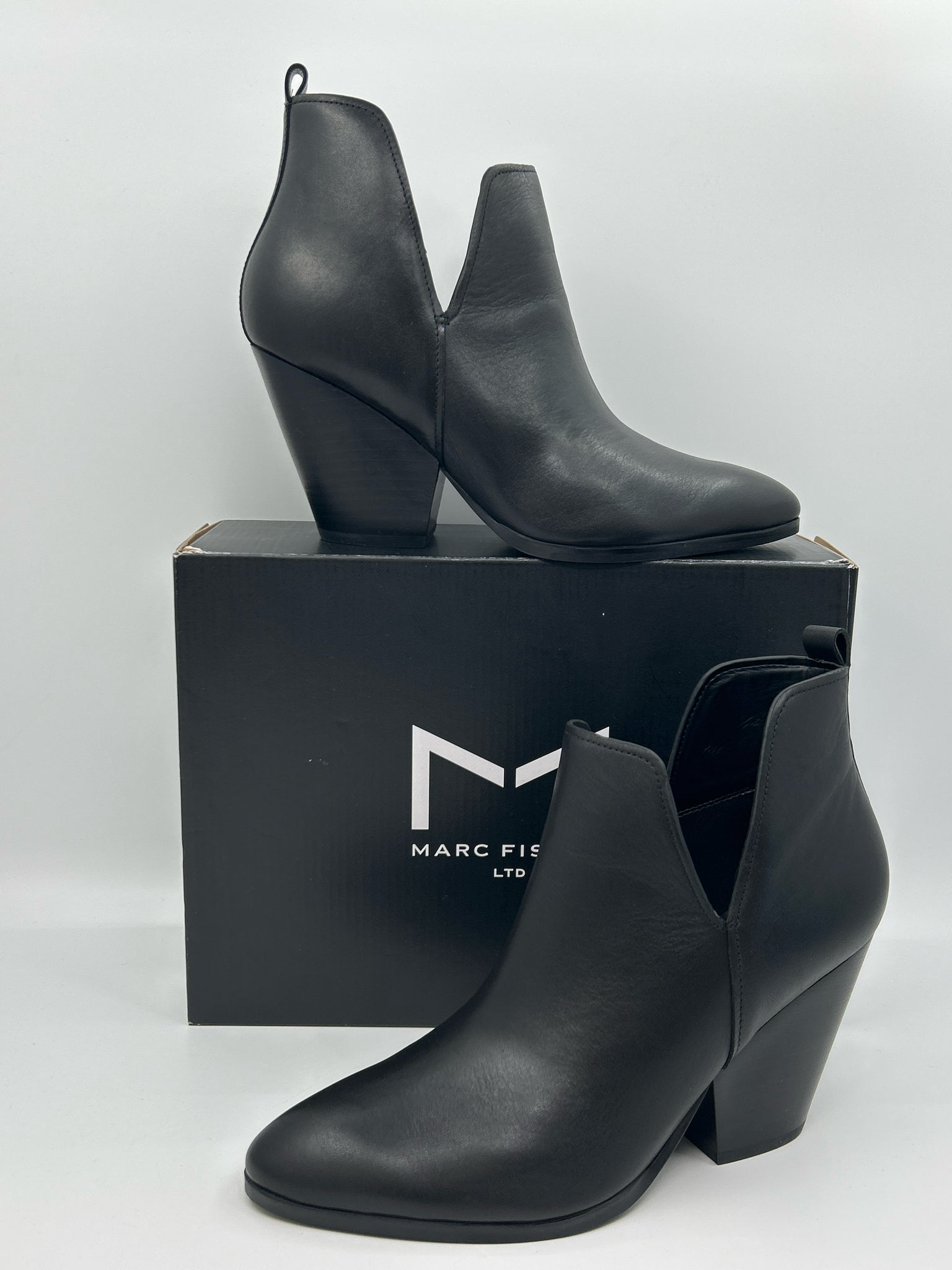 MARC FISHER Size 11M Black Women Booties