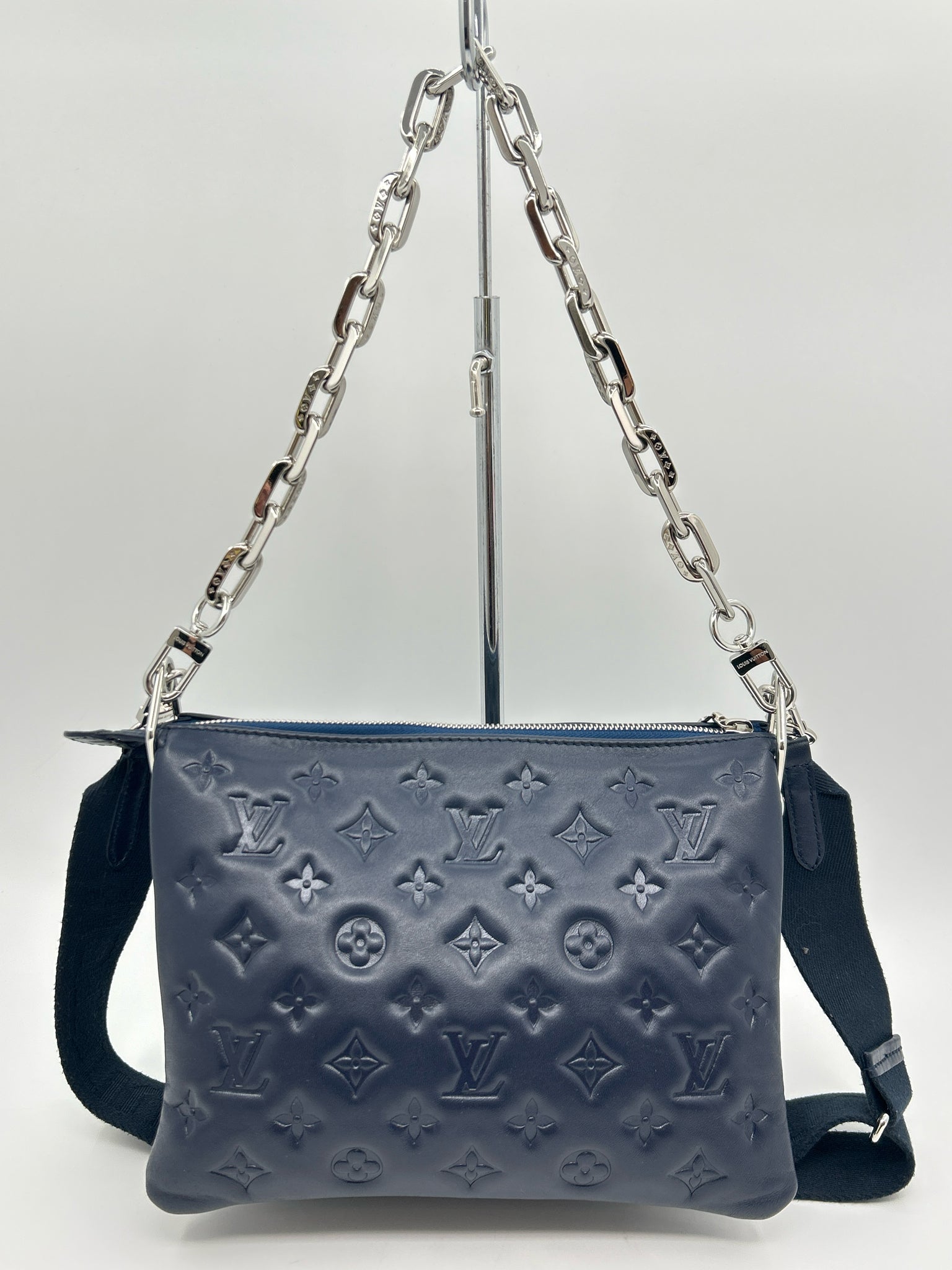 LOUIS VUITTON Navy Women Purse