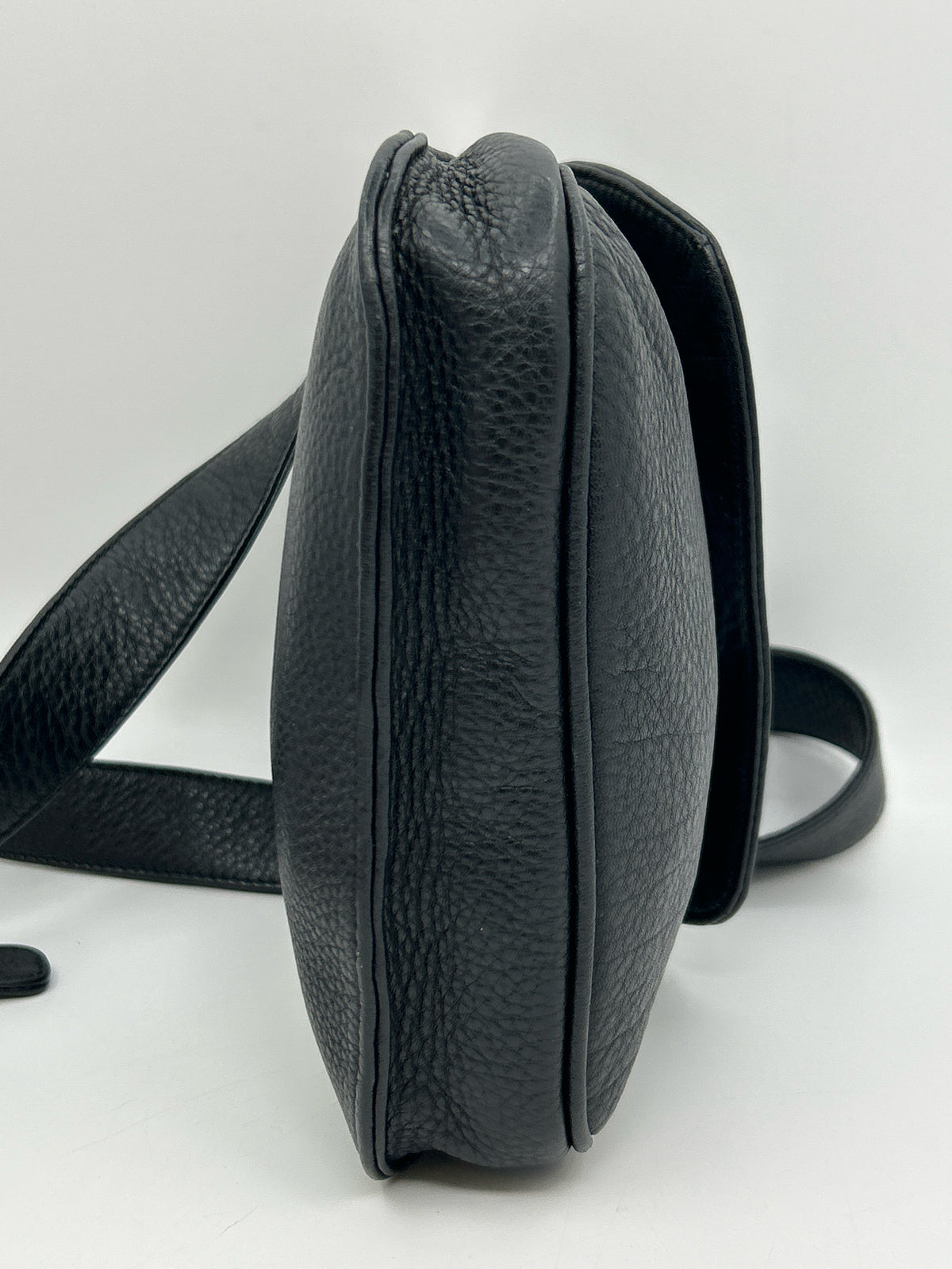 TRAVELSMITH Black Women Purse