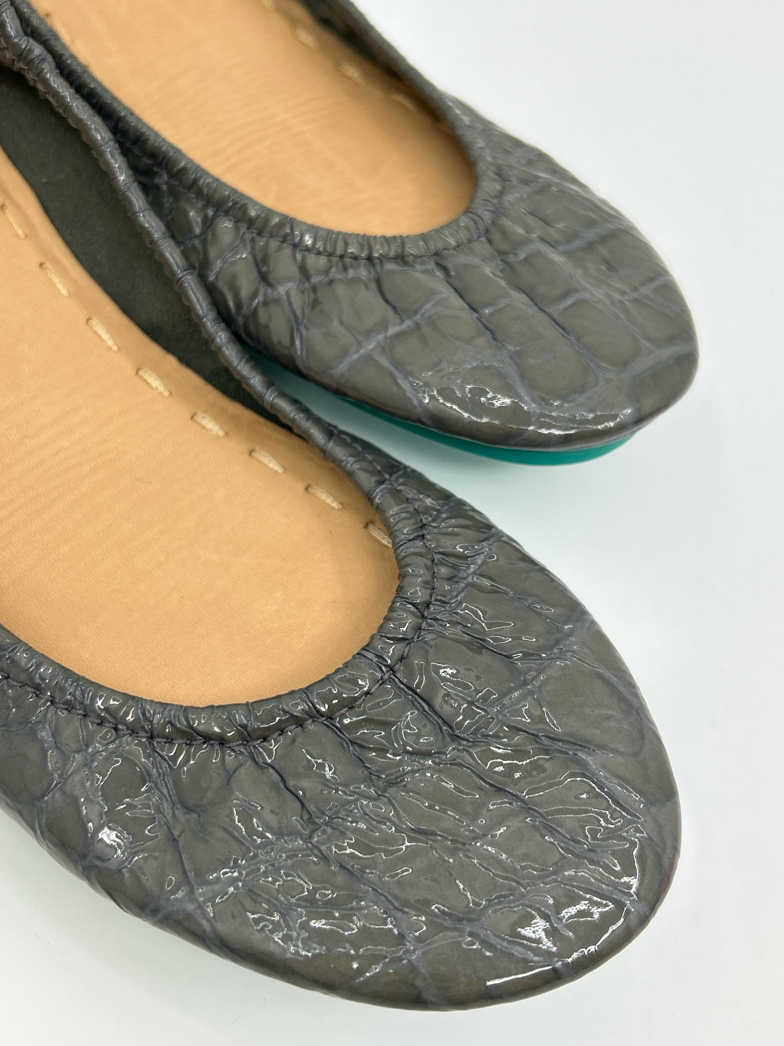TIEKS Size 7 Gray Women Flats