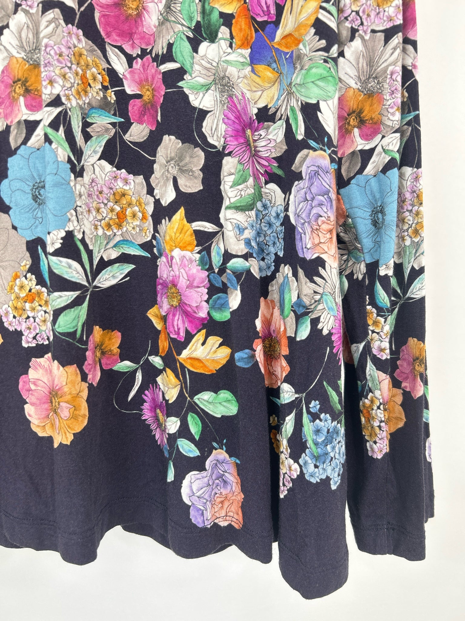 JOHNNY WAS Size XL NAVY FLORAL Women Top