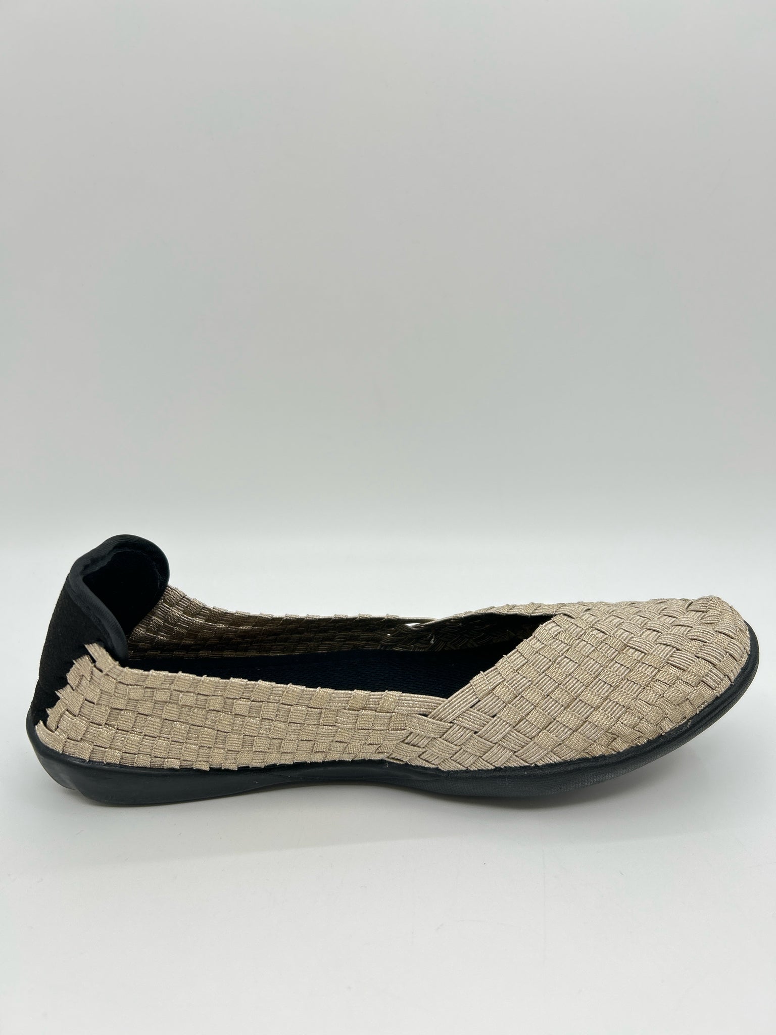 BERNIE MEV. Size 40/9 Gold Women's Flats