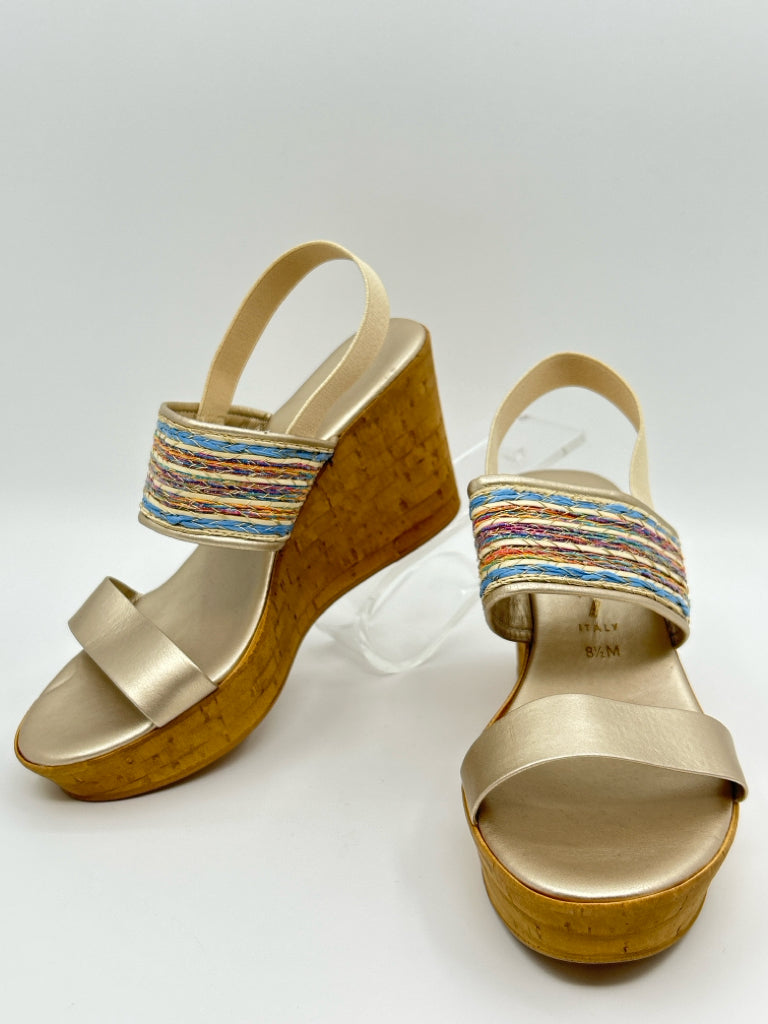 ITALIAN SHOEMAKERS Size 8.5M Gold Women's Sandal