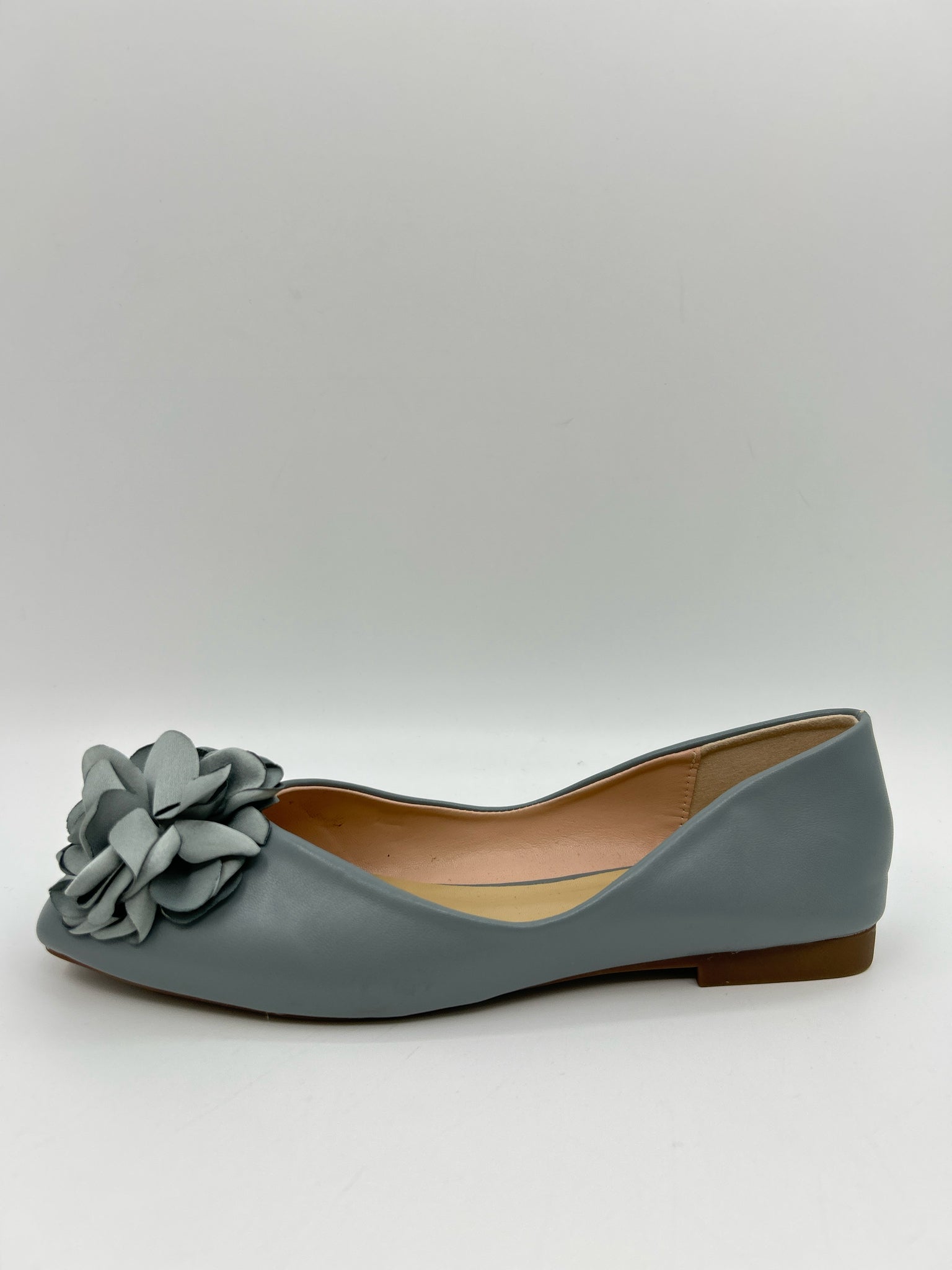 C.Paravano Size 38 Gray & Orange Women Flats