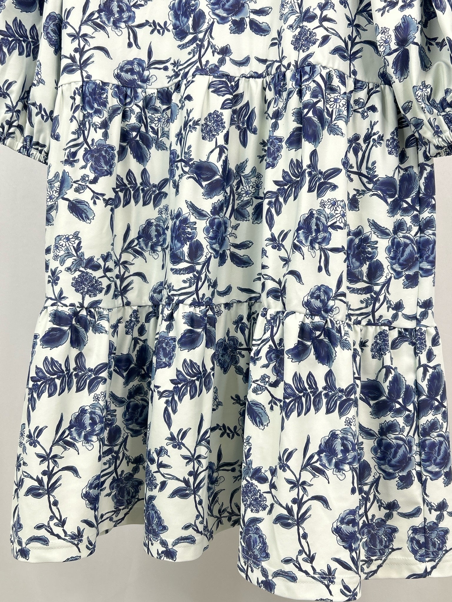 Smith & Quinn Size S WHITE AND NAVY Women Dress