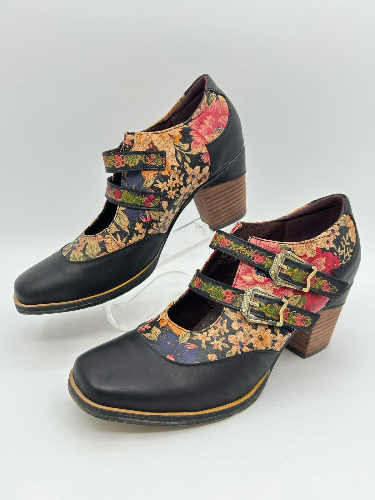 L'ARTISTE Size 8M Brown floral Women Booties
