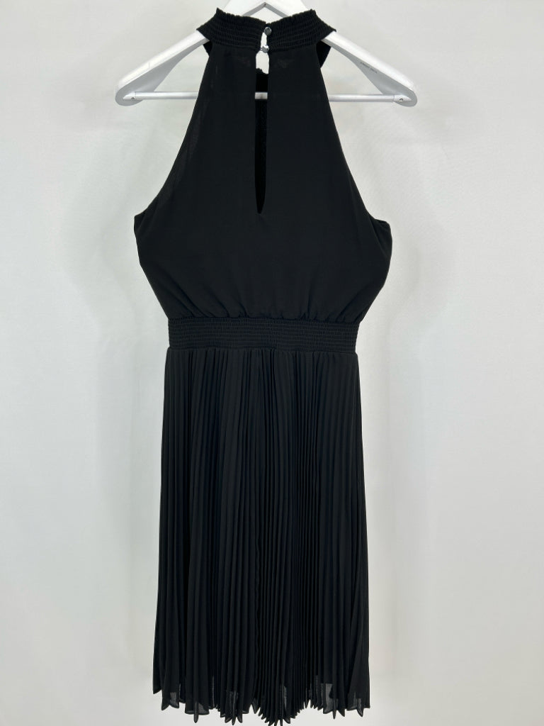 White House Black Market Size 6P Black Women's Dress