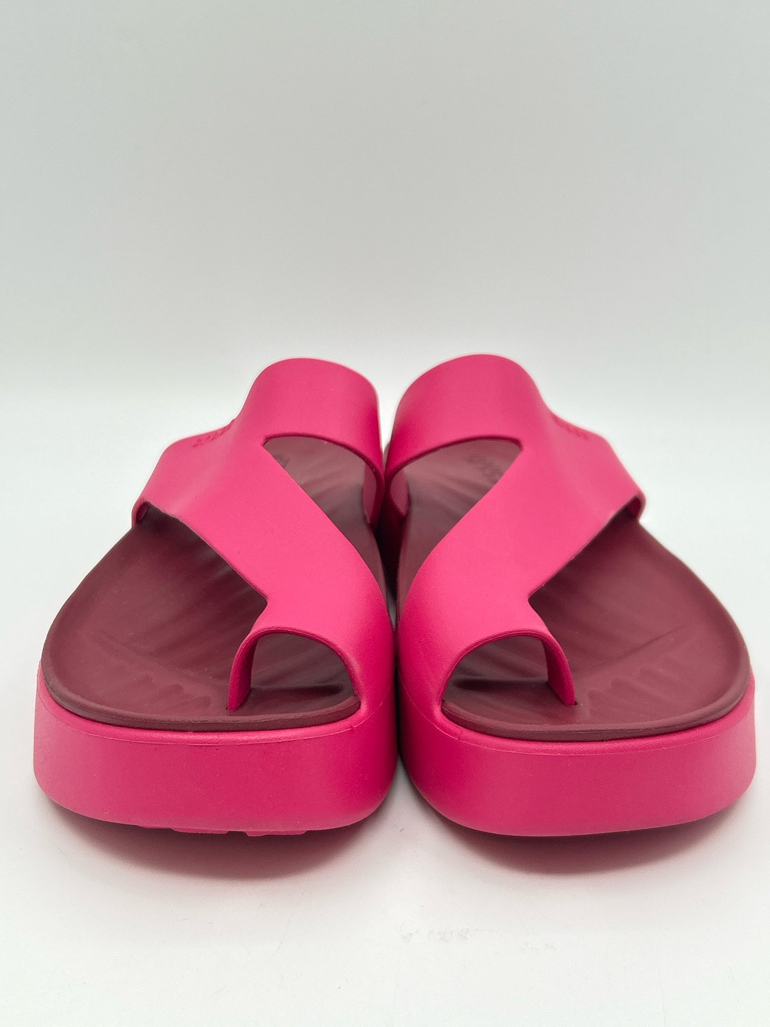 CROCS Size 7 Rose Pink Women Sandal