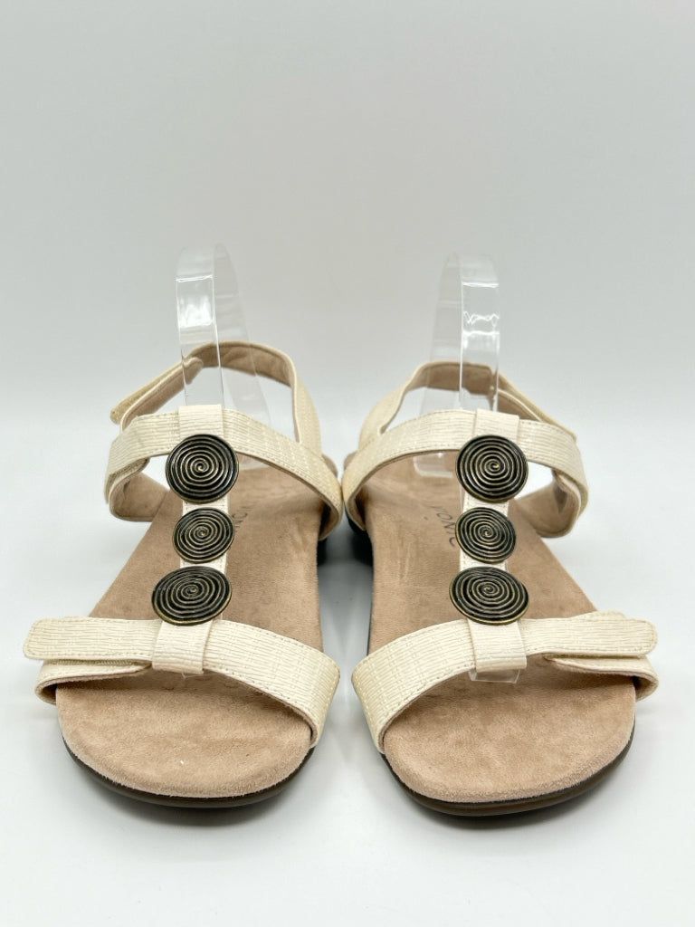 VIONIC Size 10 Cream Women's Sandal