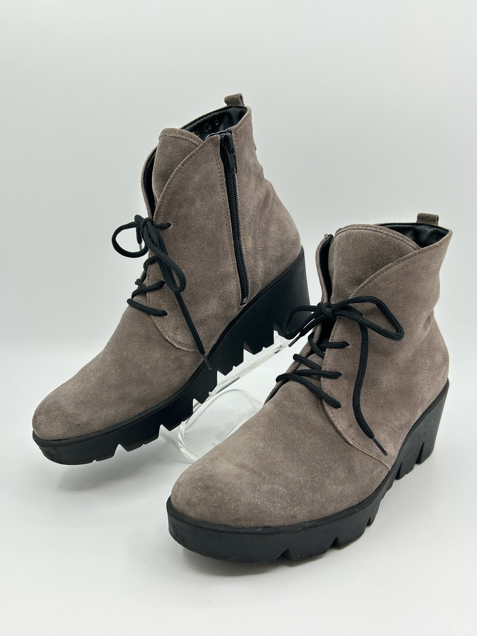Waldlaufer Size 8.5 Grey Women Boots
