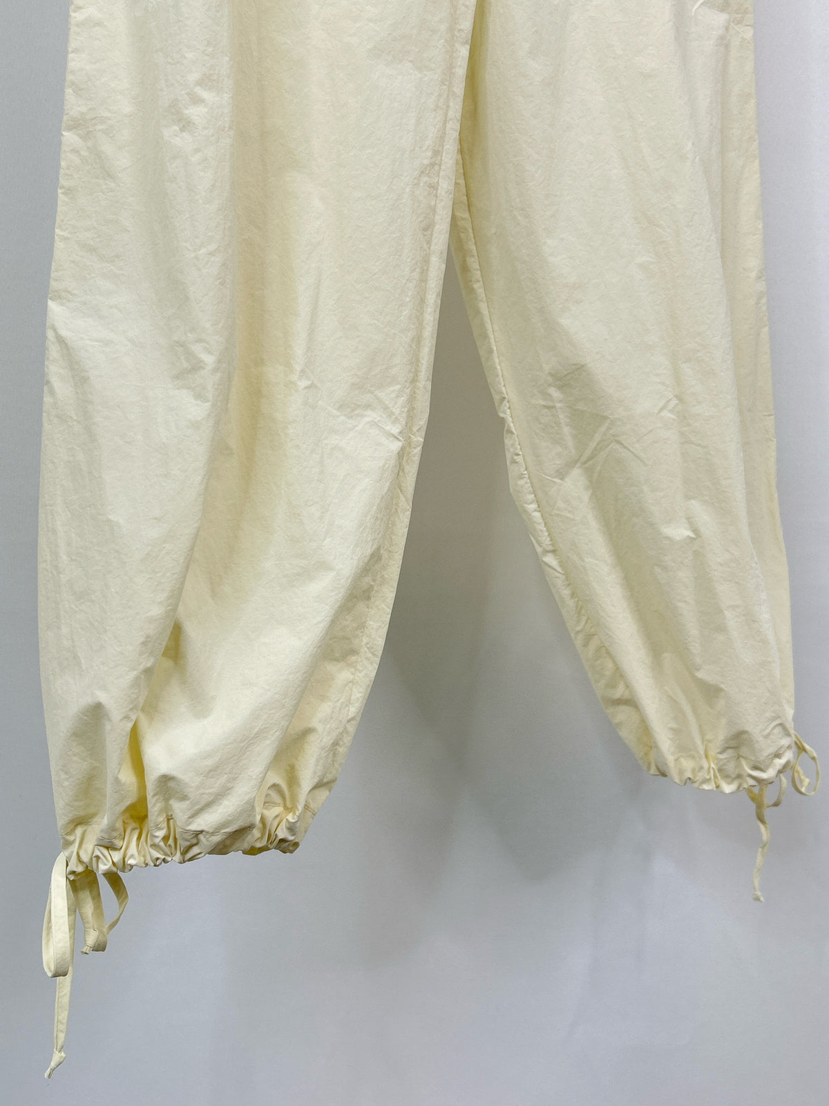 RESA Size XS Cream Women Pants