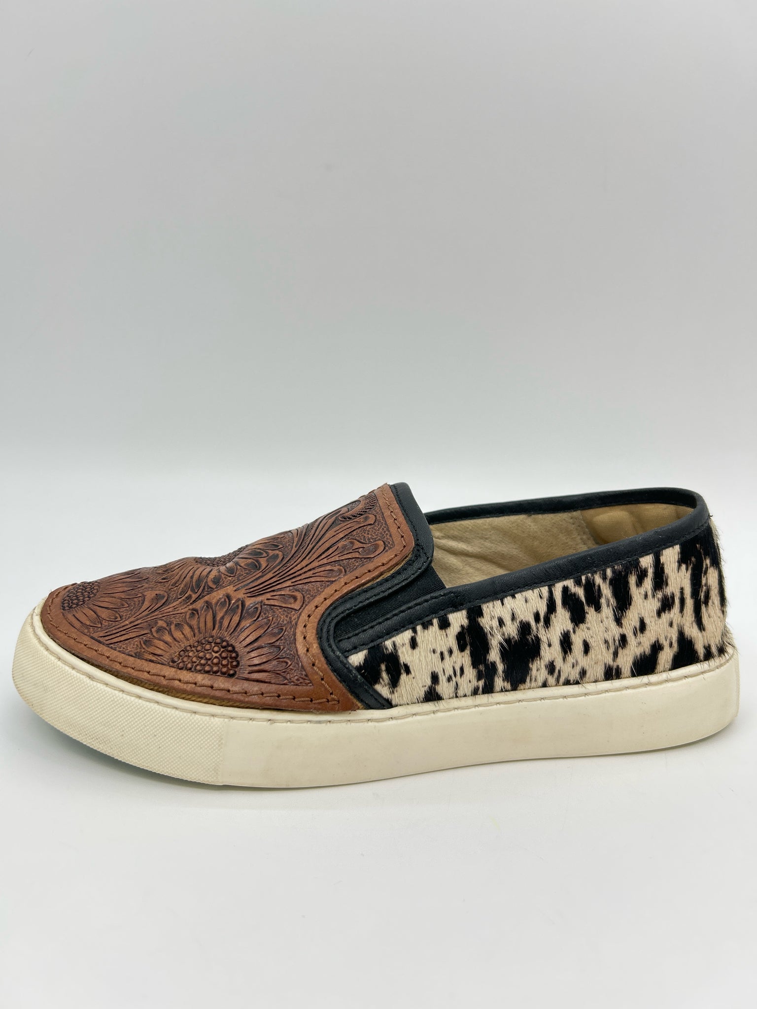 MYRA Size 7 Brown Women Sneakers