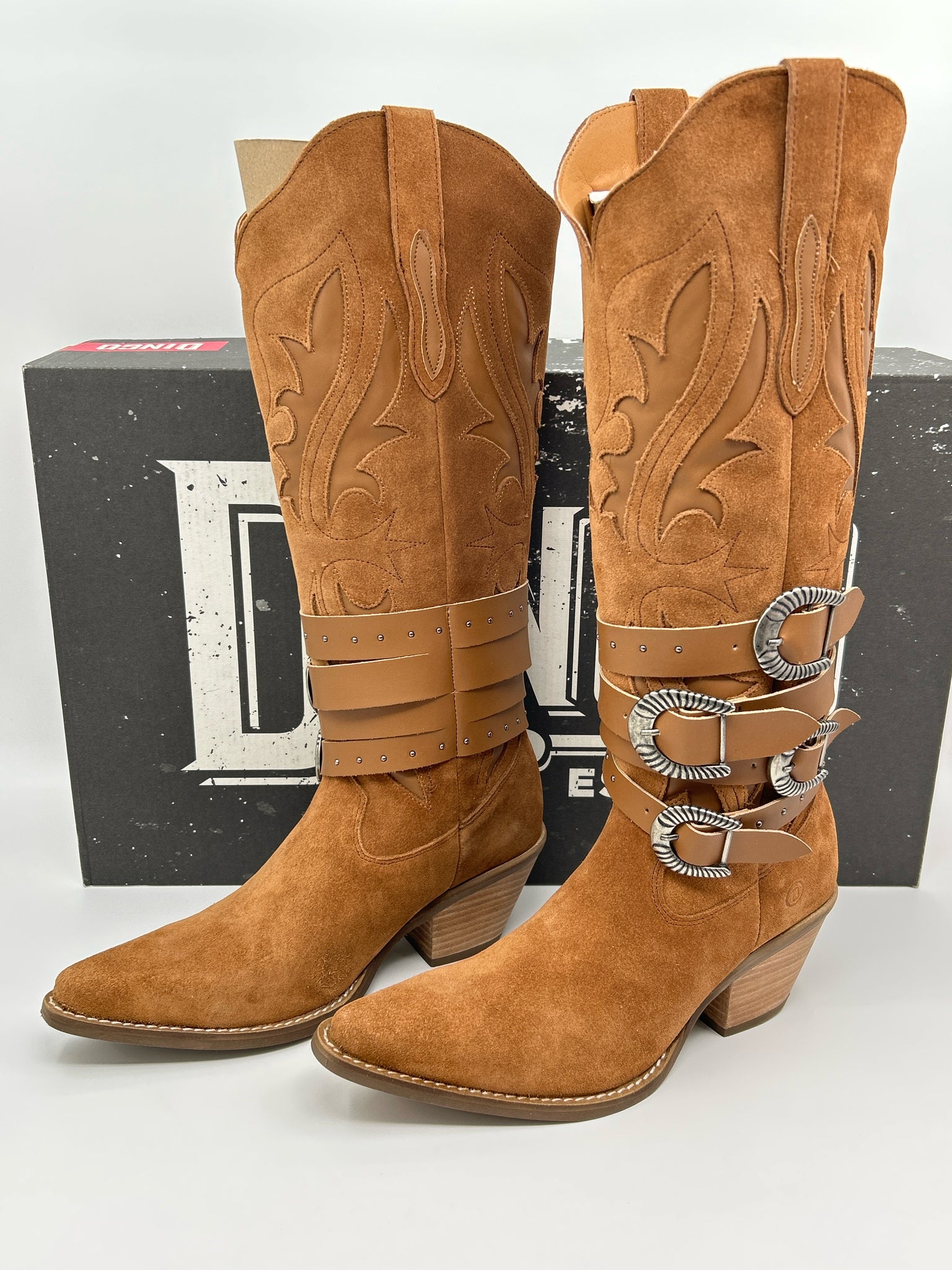 DINGO Size 7.5M Brown Women Boots NIB