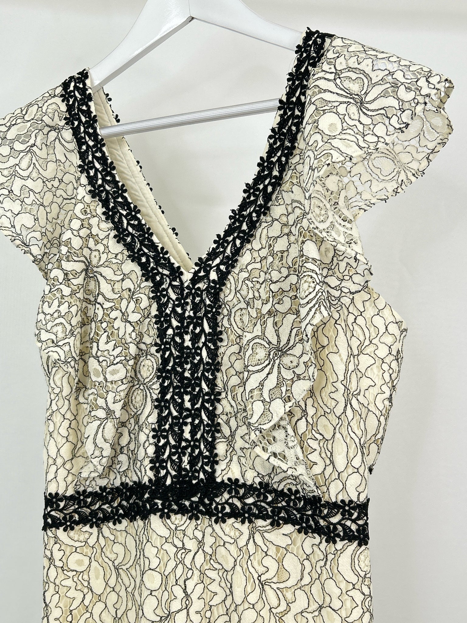 NANETTE LEPORE Size 8 CREAM & BLACK Women Dress