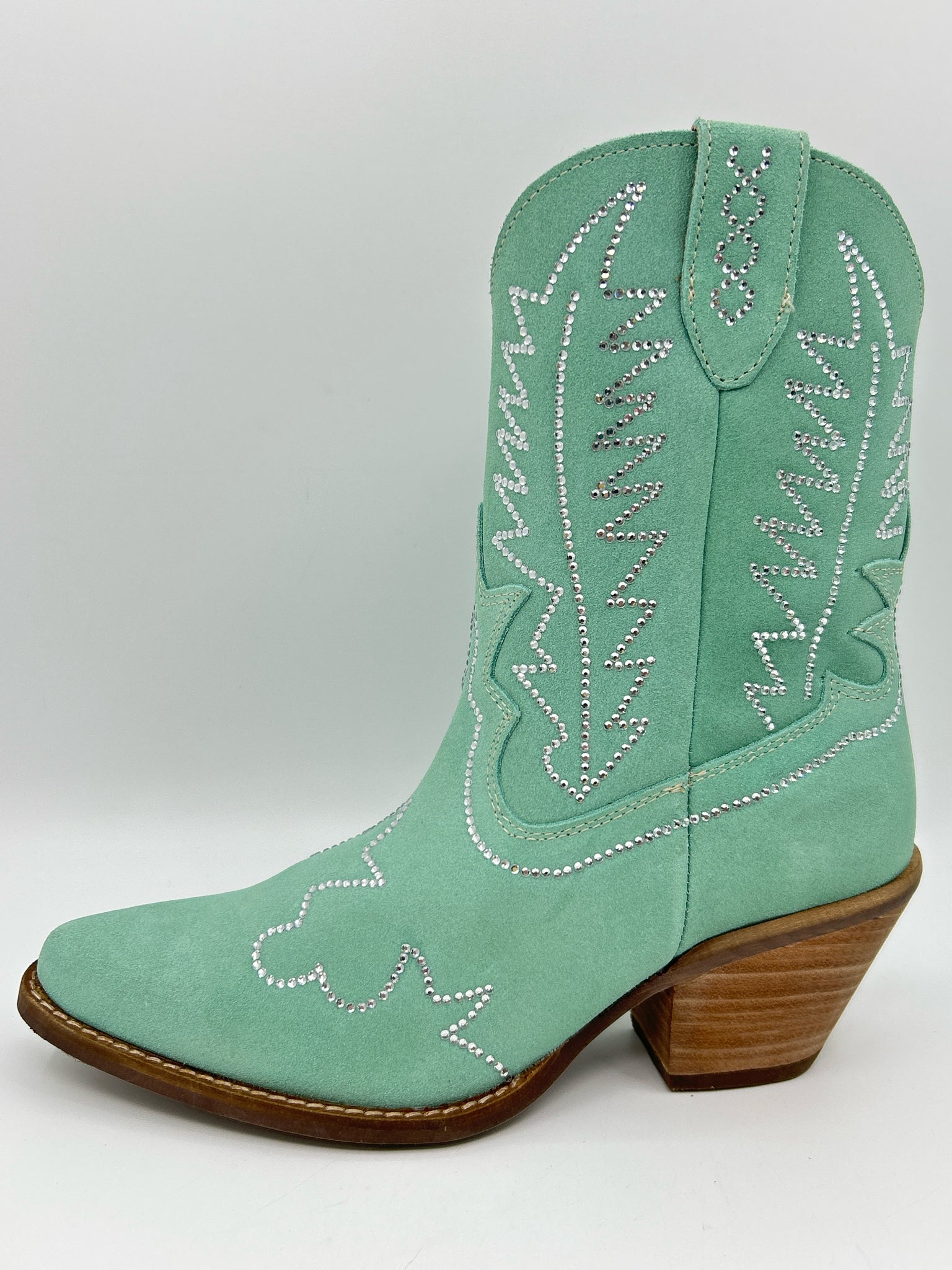 DINGO Size 8.5M MINT Women Boots